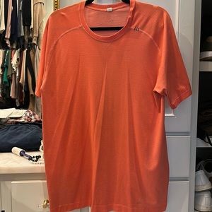 Mens lululemon tshirt